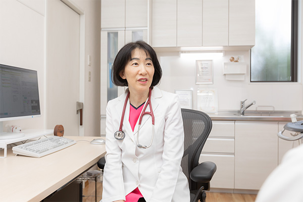 患者さんの話を丁寧に聞くことが、診療の第一歩です